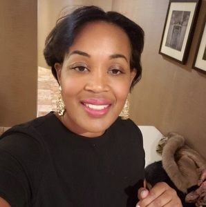 Meet your Posher, Tonya